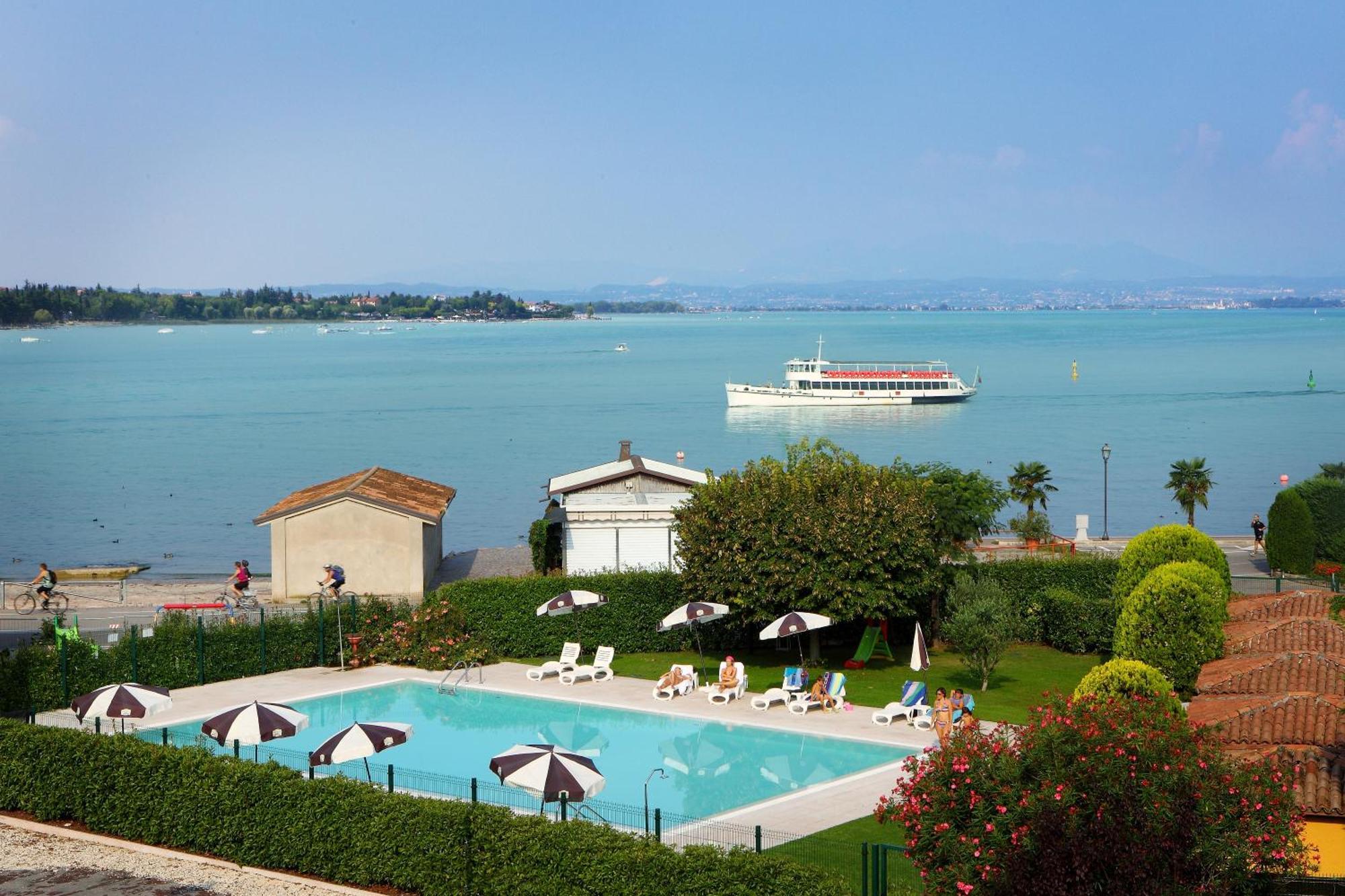 Hotel Ristorante Al Fiore Peschiera del Garda Exterior photo