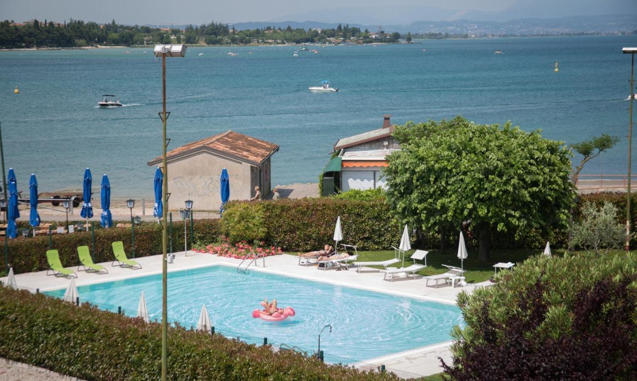 Hotel Ristorante Al Fiore Peschiera del Garda Exterior photo